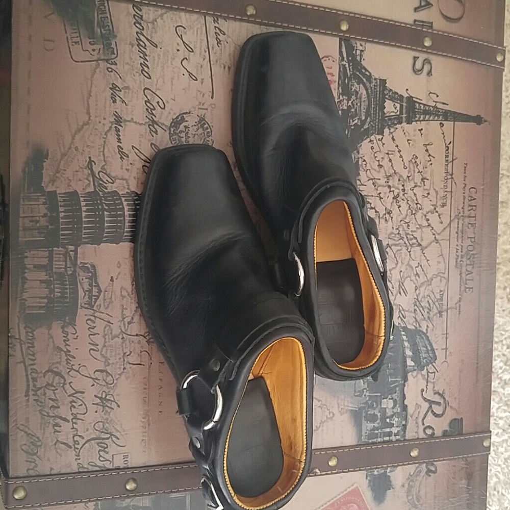 Clogs